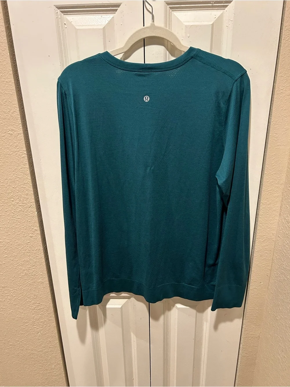 Lululemon Swiftly Relaxed Long Sleeve Shirt Hip Length, size 10